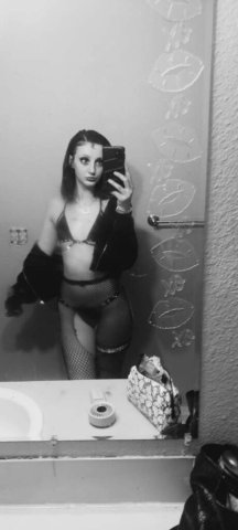 Tacoma, WA Female Escort — In-call sessions, duos or single, plus fetish play - 1