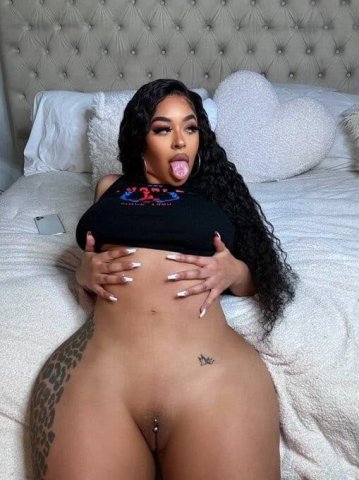 28-Year-Old Sexy Hot Girl in Evansville — Incall, Outcall, Hotel Fun & Car Fun - 1