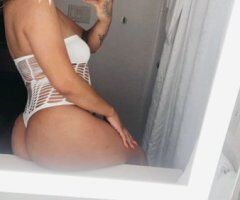 Des Moines escorts - Des Moines Female Escort — Face Pics Not Shared, Water Park/Incalls