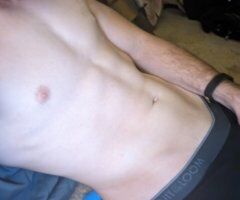 24 yo hosting and available now! $40 - Image 3