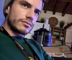 24 yo hosting and available now! $40 - Image 4