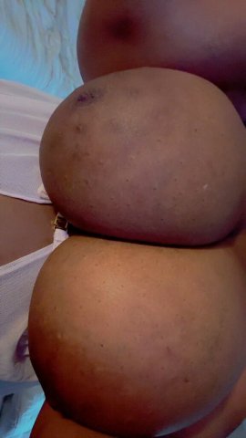 Minneapolis/St. Paul Curvy Female Escort — Discreet 420-Friendly Fetish Play - 1