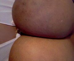 Minneapolis / St. Paul escorts - Minneapolis/St. Paul Curvy Female Escort — Discreet 420-Friendly Fetish Play