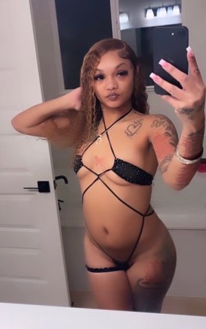 Petite Sweet & Sexy Companion in Fresno, CA — Clean & Private, Hourly Dates - 1