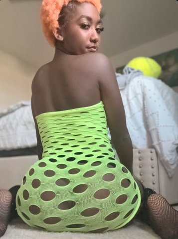 Female Escort in Fredericksburg, Virginia — BJ, QV, HHR, and HR - 1