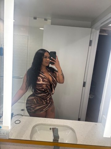 Charlotte Female Escort — Discreet, clean, safe & drama-free meetups - 1