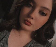 Los Angeles escorts - Curvy Latina (Colombia) Female Escort in Los Angeles — Anal & Kisses