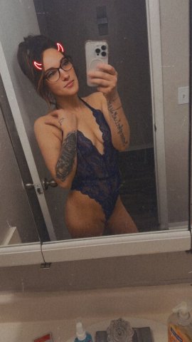 Toledo Female Escort — incall & outcalls, fetish & trucker friendly - 1