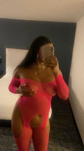 Sweet Treat — Ventura Female Escort for Private Dancing, Couples Massage & Dinner Dates - 1