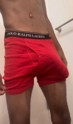 Dick Hungry Top Looking For Generous Dick Hungry Bottoms - 1