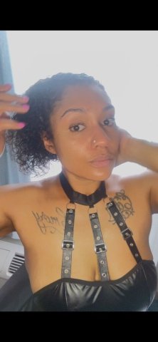 Philadelphia Female Escort — In-Call, Out-Call & Live Video (China Theme) - 1