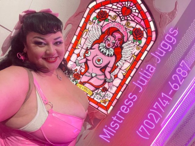 Show Low, Arizona BBW Female Escort — Big titty lovers only (size 44 H) - 1