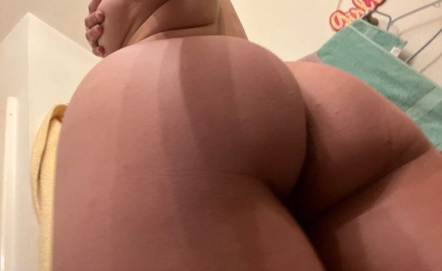 Aliyah — Latina/Filipina/White Female Escort (San Diego) for Outcalls - 1