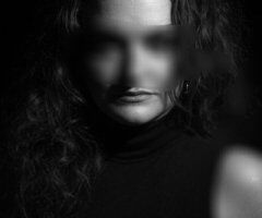 Kansas City Redhead Female Escort with Sensual Massage - Image 2