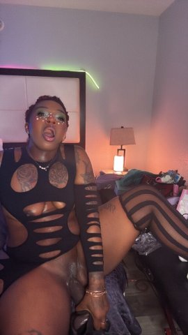 Merci — Curvy Female Escort (Midland/Incalk) & Dominatrix - 1