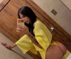Latina de 23 años en Miami — elegante y femenina - Image 2