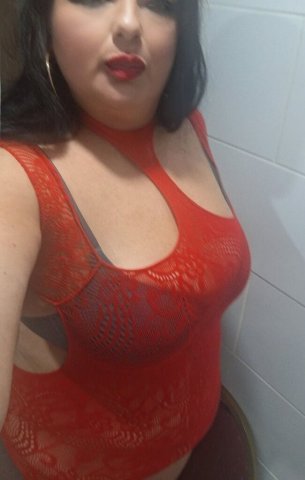 Fernanda (40) — Mature Female Escort - 1