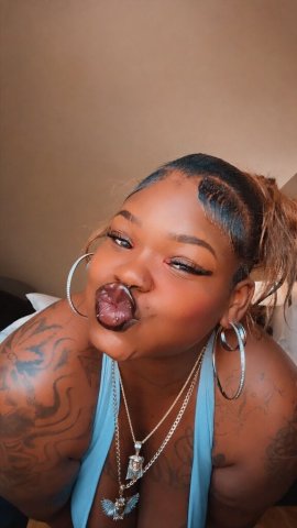 Eastern NC Female Escort — Tall, Thick, Tattoos - 1
