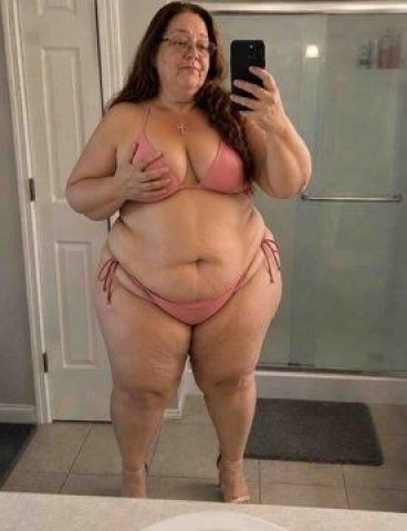 VIP Vibes Hot Mom Female Escort in Denton, TX - 1