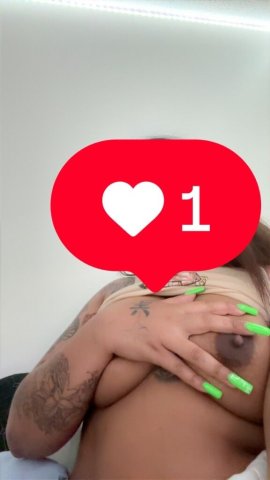 23-Year-Old Female Escort in Minneapolis/St. Paul — FaceTime Shows & Content Verification - 1