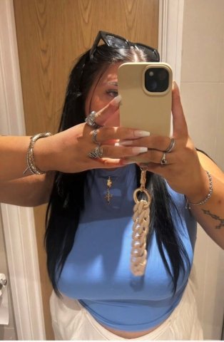 Ashley (40) — Busty Portuguese/Italian Escort (2-Hour Bookings) - 1