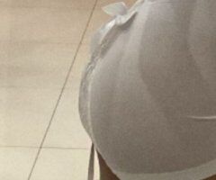Raleigh-durham escorts - Raleigh-Durham Female Escort — Pleasant sex with a delicious included massage