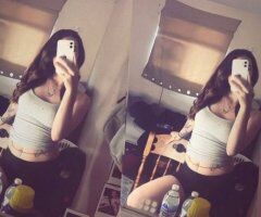 Slim & petite Female Escort in Columbus, Ohio (FaceTime shows and content) - Image 3