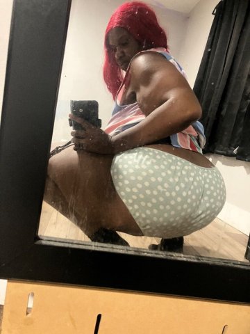 Buffalo Female Escort — Black short hair, oral or head/pussy sessions - 1