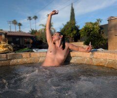 Palm Springs escorts - Palm Springs Dance Freak Friday Special — 30-Min Quick Visit