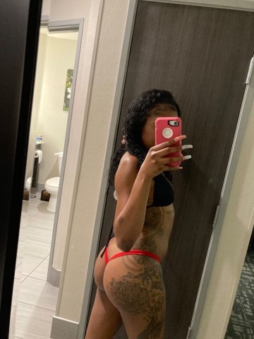 Fort Lauderdale Incall Female Escort — Full Body Massages - 1