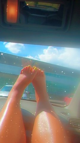 Greensboro Female Escort — Facetime or Duo Verification - 1