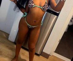 Memphis Petite Brown-Skinned Female Escort — Discreet Professional - Image 4