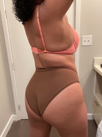 Jacksonville DDF Female Escort — Discreet, laid-back outcalls with ride coverage - 1