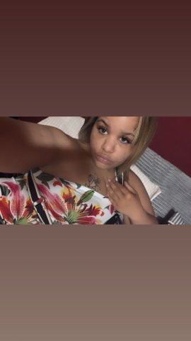 Southside Milwaukee Thick Dominican 24: 30 Min/1 Hr Services - 1