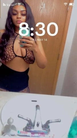 Milwaukee Outcall-Only Female Escort — discreet content & nauty facetime - 1