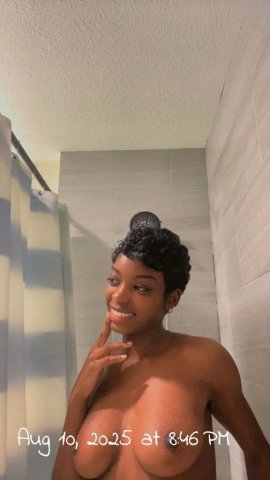 Tampa Female Escort — Facetime Shows & GFE Outcalls - 1