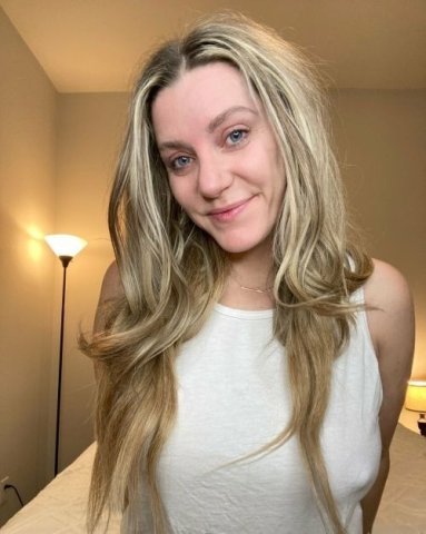 35-Year-Old Sexy Women for Hookups in Green Bay — BJ, Raw, Anal & More - 1
