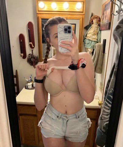 Cleveland Female Escort — Incall, Outcall, Car Fun, Party (Private Videos + Live Chat/Pics) - 1