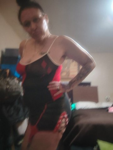 Baltimore Mature Female Escort — East Baltimore Incalls on Pulaski - 1