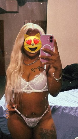Fun Size in Milwaukee — Outcalls Only, Upscale Men - 1