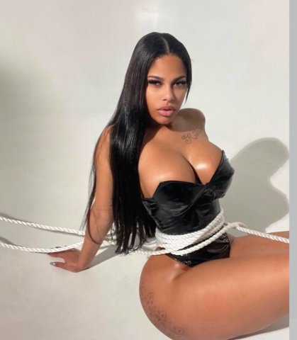 Black and sweet — 25 (Pittsburgh) Female Escort - 1