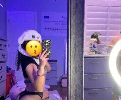 Minneapolis Latina Female Escort — party vibe - Image 4