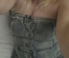 Soft, Curvy Flirty Escort in High Point, NC - Image 4