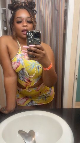 Incall or Outcall — Bismarck Female Escort (Hot & Ready) - 1