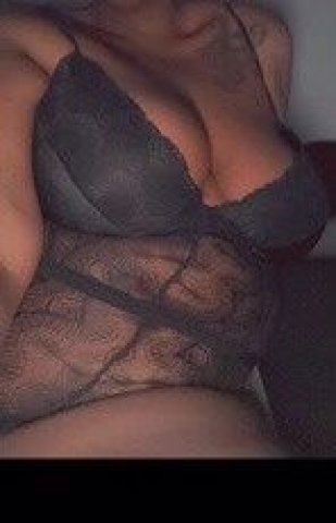Discreet Female Escort in Lima/Findlay, Ohio — Water Sports, Facials & Toy Shows - 1