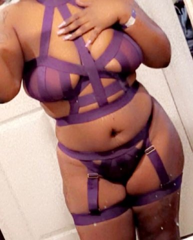 Lubbock Petite Private Companion (Classy, Sexy) — 5'3, 147 lbs - 1