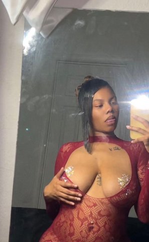 New in Town — Cincinnati Female Escort (Outcalls) with Facetime Shows - 1