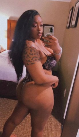 Maryland Female Escort — wet & tight pussy, “super soaker” - 1
