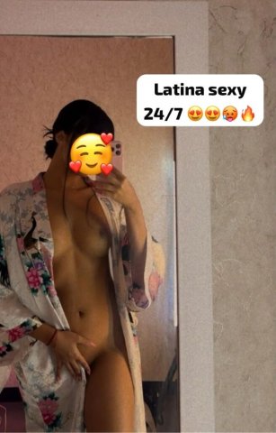 Melisa (Real Girl) — Tight, Wet Latina Ass Play (No Bare/No Outcall) - 1