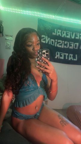 Petite Ms Cinnamon (Cardates) — Savannah escort - 1